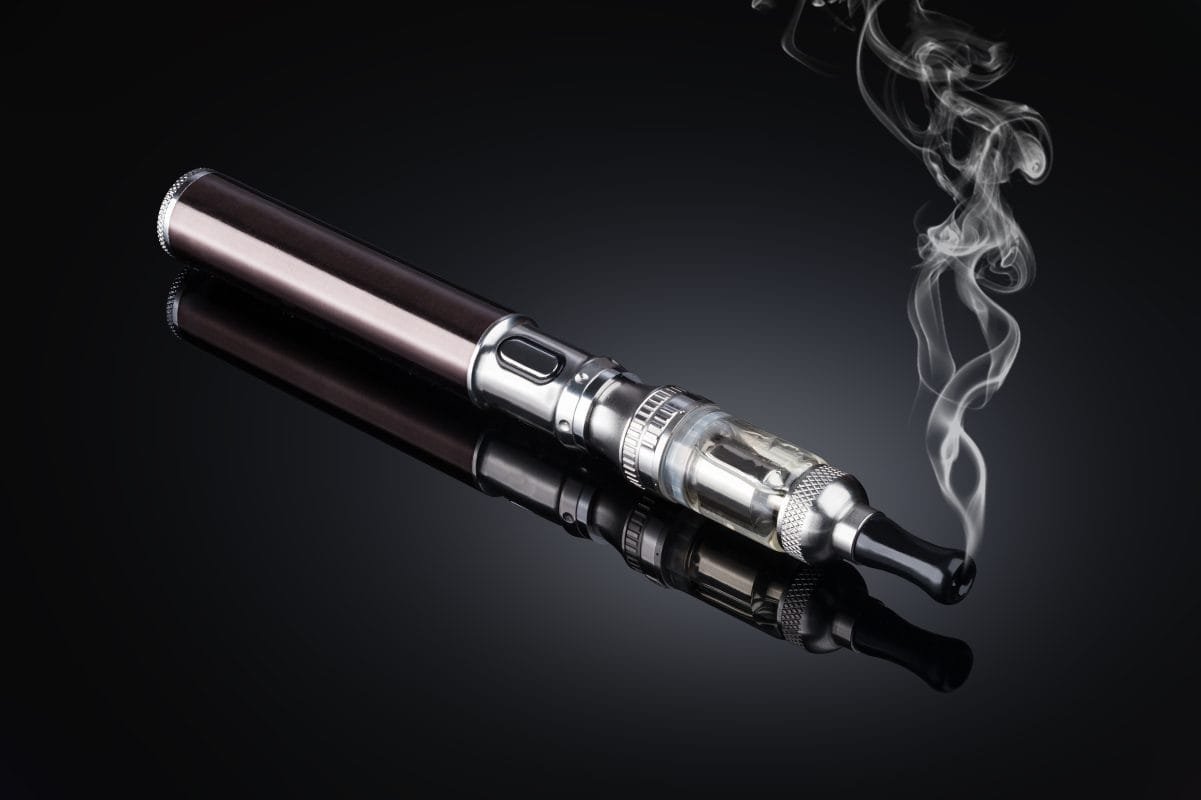 health-e-cigarette-risk-danger-flavor