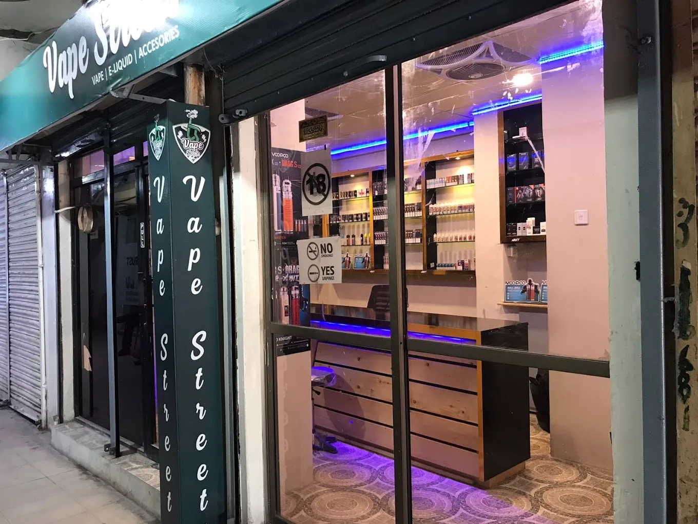 elfbar nachfüll pod läuft aus Vape Store - Tobacco Shops and Longes - Bahria Town Phase 7 - Rawalpindi main image 1